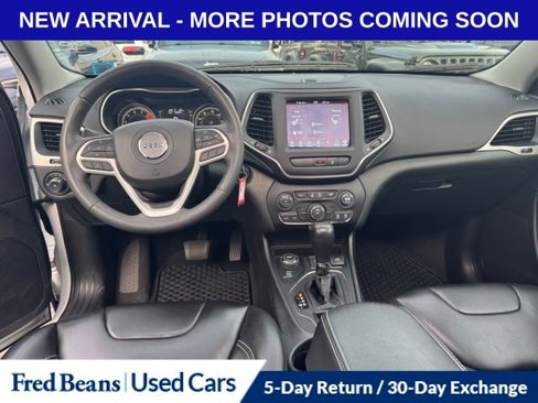 Certified 2022 Jeep Cherokee Latitude w/ Sun & Sound Group image 11