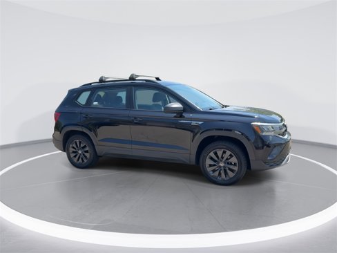 Used 2022 Volkswagen Taos S image 9