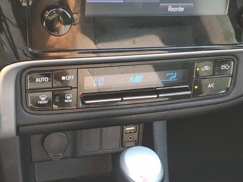 Used 2019 Toyota Corolla LE image 21
