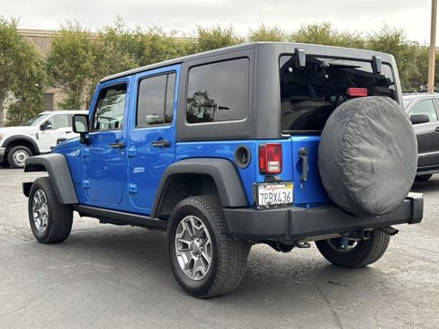 Used 2015 Jeep Wrangler Unlimited Rubicon w/ Connectivity Group image 12
