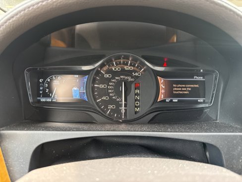 Used 2012 Lincoln MKX FWD image 2