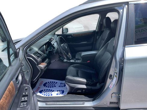 Used 2016 Subaru Outback 2.5i Limited image 9