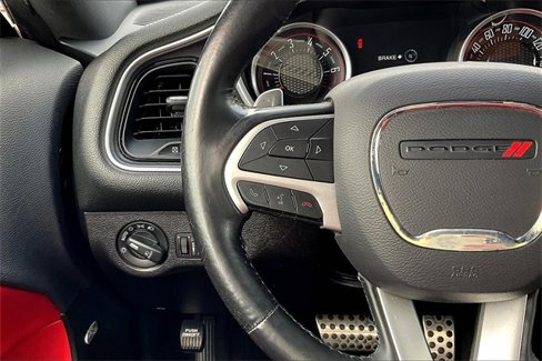 Used 2016 Dodge Challenger SXT Plus image 18