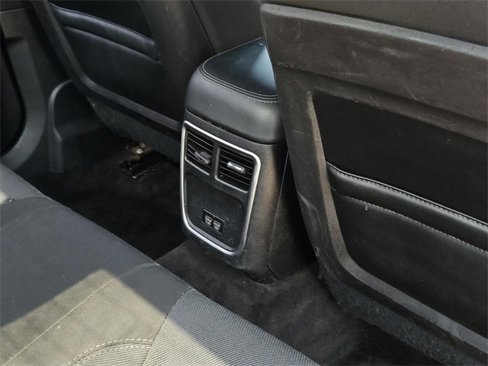 Used 2016 Dodge Charger SE image 32