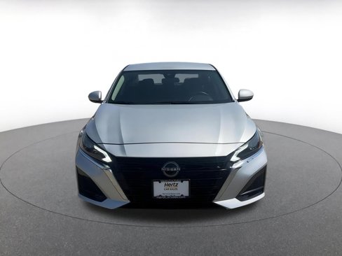 Used 2023 Nissan Altima 2.5 S image 5