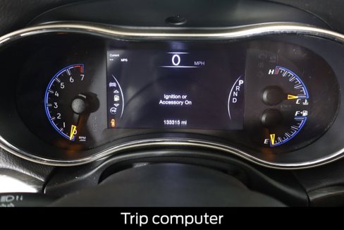 Used 2016 Jeep Grand Cherokee Laredo image 38