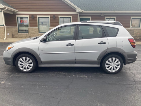 Used 2008 Pontiac Vibe w/ Sun And Sound Package image 6