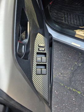 Used 2015 Toyota RAV4 LE image 10