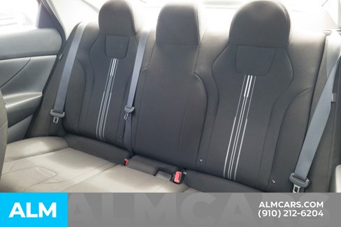 Used 2024 Hyundai Elantra SEL image 17