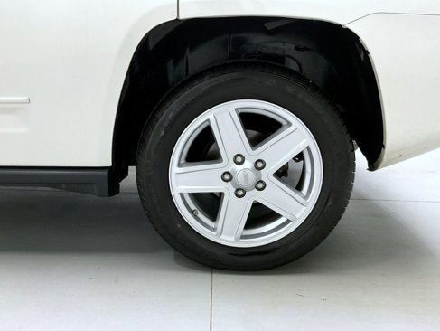 Used 2009 Jeep Compass Sport image 22