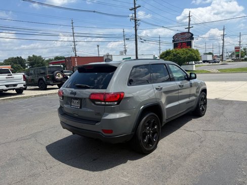 Used 2019 Jeep Grand Cherokee Laredo image 7