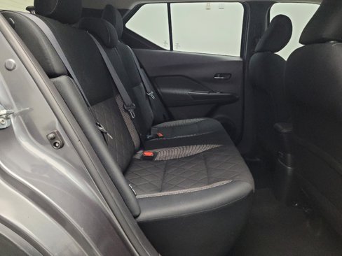 Used 2020 Nissan Kicks SV image 19