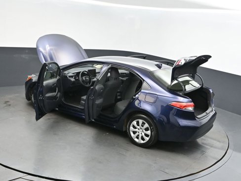 Used 2023 Toyota Corolla LE image 2