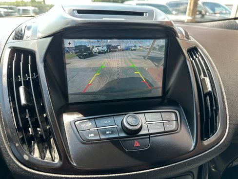 Used 2018 Ford Escape SE w/ SE SYNC Package image 15
