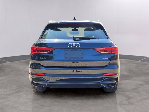 Certified 2022 Audi Q3 2.0T Premium Plus image 5