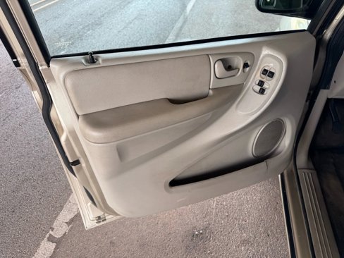 Used 2007 Dodge Grand Caravan SXT image 9