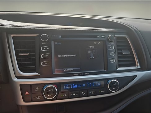 Used 2017 Toyota Highlander Plus image 28