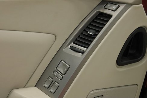 Used 2004 Cadillac XLR image 27