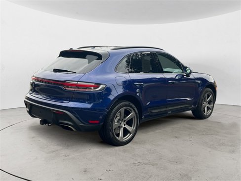 Used 2024 Porsche Macan image 5