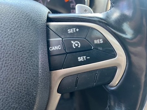 Used 2015 Jeep Grand Cherokee Limited image 14