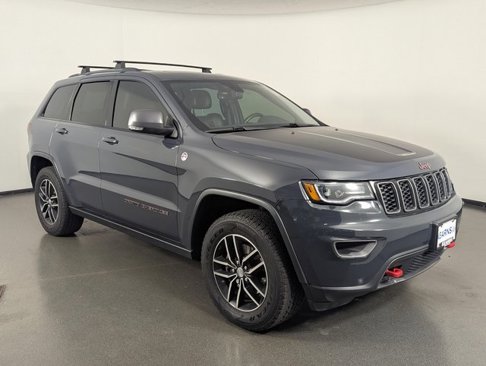 Used 2017 Jeep Grand Cherokee Trailhawk w/ Trailhawk Luxury Group image 2