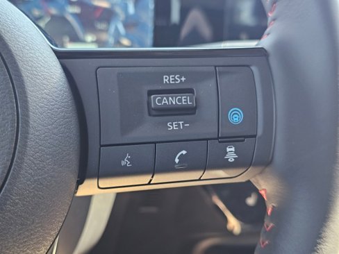 New 2025 Nissan Kicks SR w/ SR Premium Package image 39