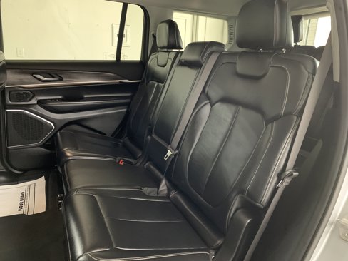 Used 2021 Jeep Grand Cherokee L Limited image 38