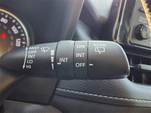 Used 2021 Toyota RAV4 XLE image 15