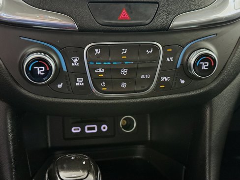 Used 2019 Chevrolet Equinox LT image 16