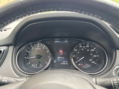 Used 2022 Nissan Rogue Sport SV w/ Technology Package image 20