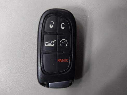 Used 2019 Jeep Cherokee Limited image 32