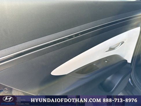 Certified 2022 Hyundai Tucson SE image 11