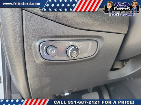 Used 2021 Chevrolet Equinox LS w/ LS Convenience Package image 11