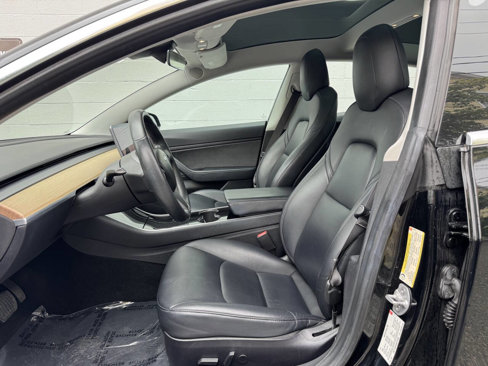 Used 2018 Tesla Model 3 Mid Range image 12