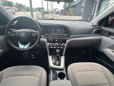 Used 2020 Hyundai Elantra SEL image 15