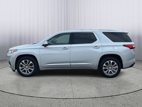 Used 2020 Chevrolet Traverse Premier image 2