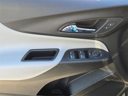 Used 2022 Chevrolet Equinox LS w/ LS Convenience Package image 24