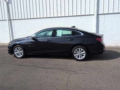Used 2022 Chevrolet Malibu LT w/ Leather Package image 3