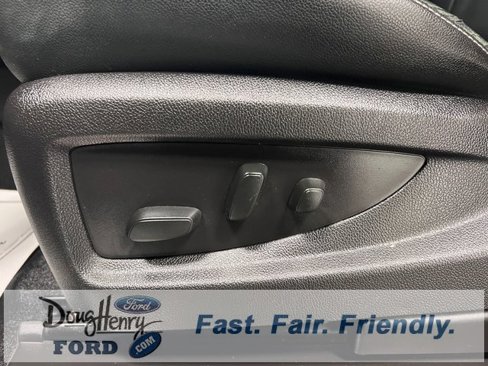 Used 2017 Chevrolet Suburban LT image 28