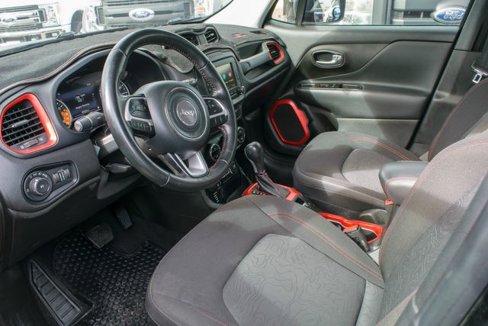 Used 2017 Jeep Renegade Trailhawk image 13