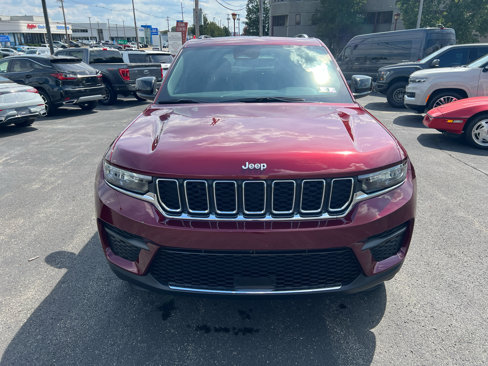 Used 2025 Jeep Grand Cherokee Laredo X w/ Luxury Tech Group I image 2