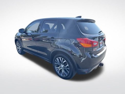 Used 2017 Mitsubishi Outlander Sport SE image 3