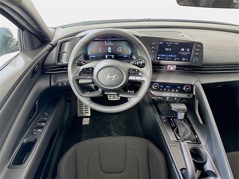 New 2025 Hyundai Elantra Sport image 12