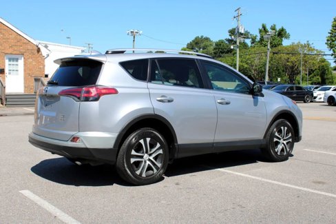 Used 2016 Toyota RAV4 LE image 8