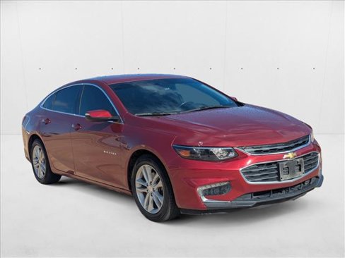 Used 2018 Chevrolet Malibu LT w/ Leather Package image 3
