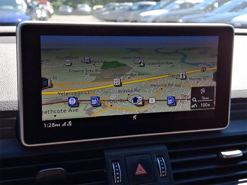 Used 2018 Audi Q5 2.0T Premium Plus w/ Premium Plus Package image 3