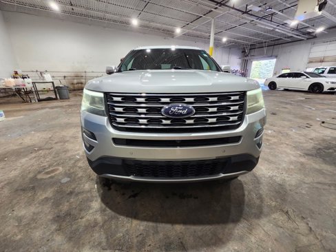 Used 2016 Ford Explorer Limited w/ Equipment Group 301A image 2