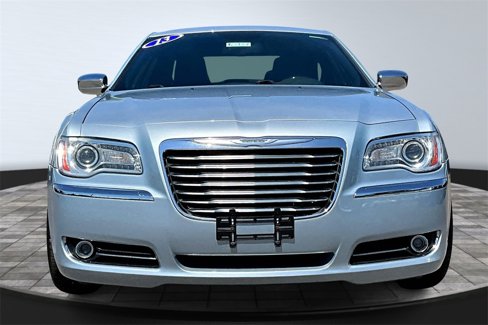 Used 2013 Chrysler 300 C image 3