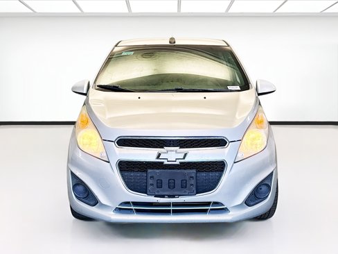 Used 2014 Chevrolet Spark LT image 2