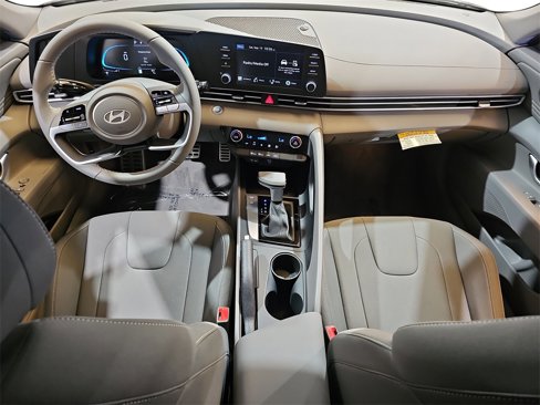 New 2025 Hyundai Elantra Sport image 9